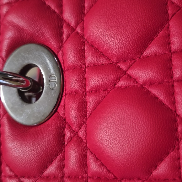 Like NEW!!! Christian Dior Lady Dior Bag Cannage Quilt Lambskin Medium - Picture 12 of 16